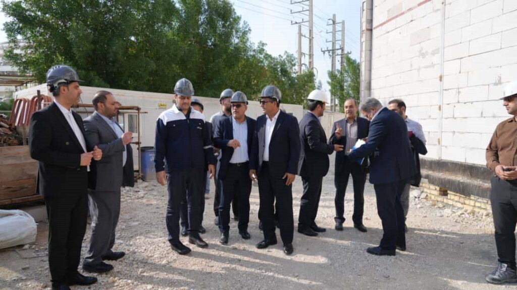 روز پرکار مدیرعامل و اعضای هیئت مدیره صندوق ذخیره فرهنگیان در عسلویه؛ تأکید بر تسریع در تکمیل و بهرهبرداری از پروژهها و افزایش پایدار تولید+تصاویر 62 WhatsApp Image 2025 12 14 at 15.13.50 2
