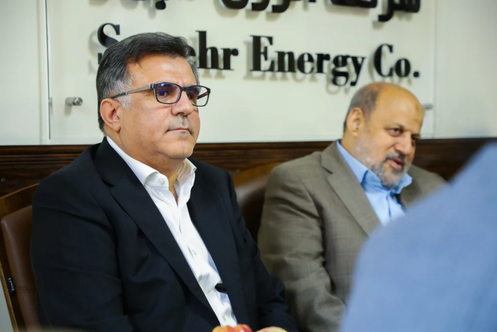 با حضور رئیس هیئتمدیره هلدینگ پتروفرهنگ؛ مراسم معارفه سرپرست شرکت انرژی سپهر برگزار شد 37 12 1